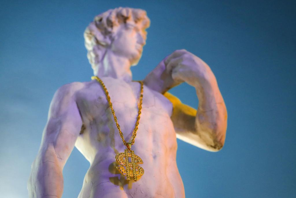 Photos New Romanian Museum Devotes Itself To All Things Kitsch Travel Beatricedailysun Com