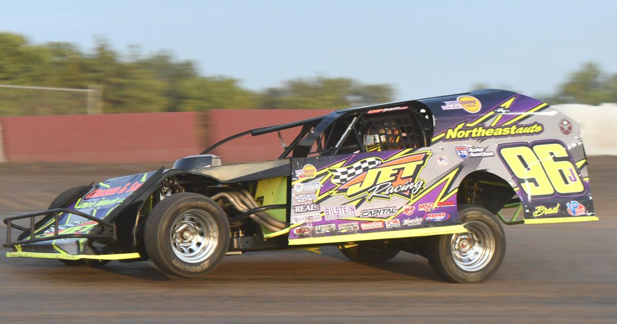 Track champions crowned at Beatrice Speedway