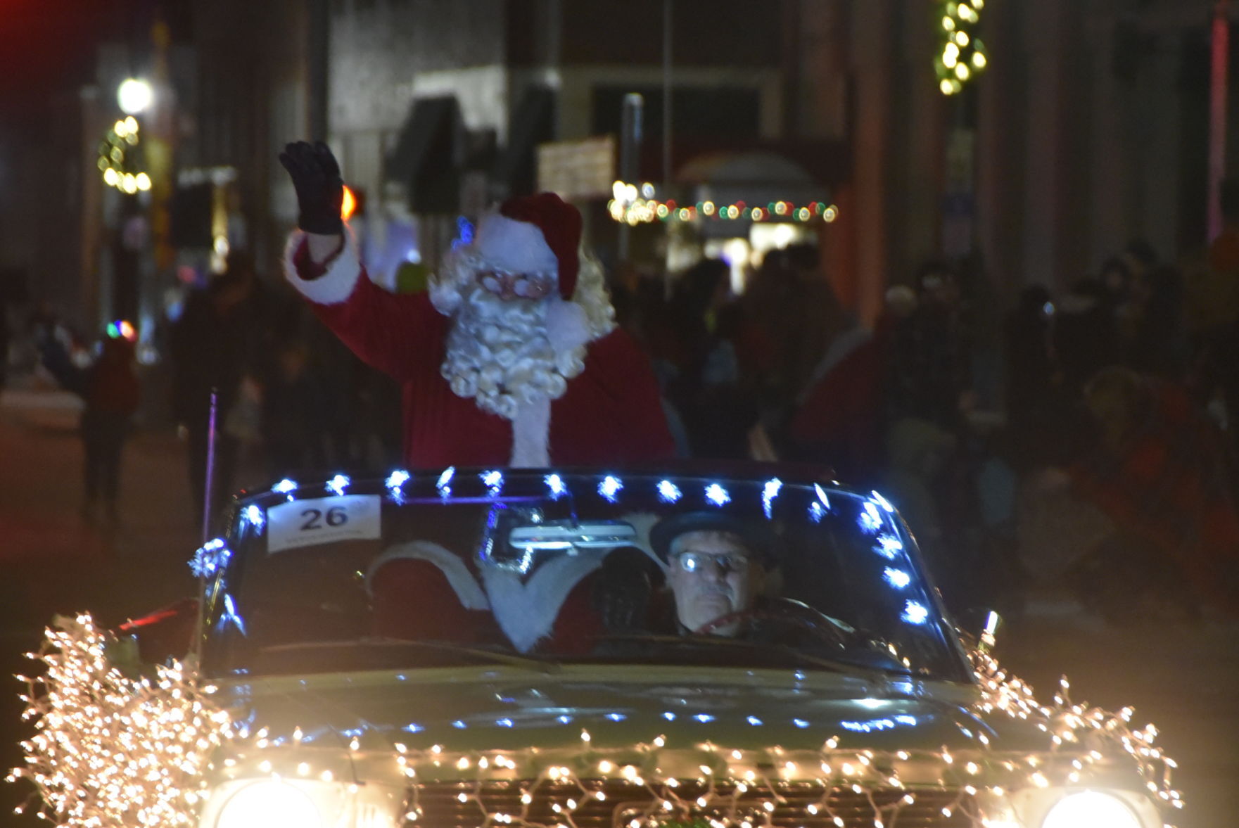 Annual Holiday Lighted Parade returns to Beatrice streets