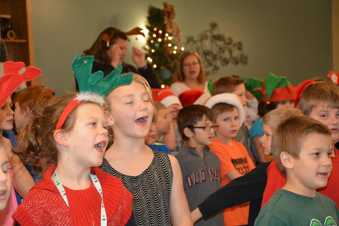 Paddock kids sing at Beatrice Health and Rehab News
