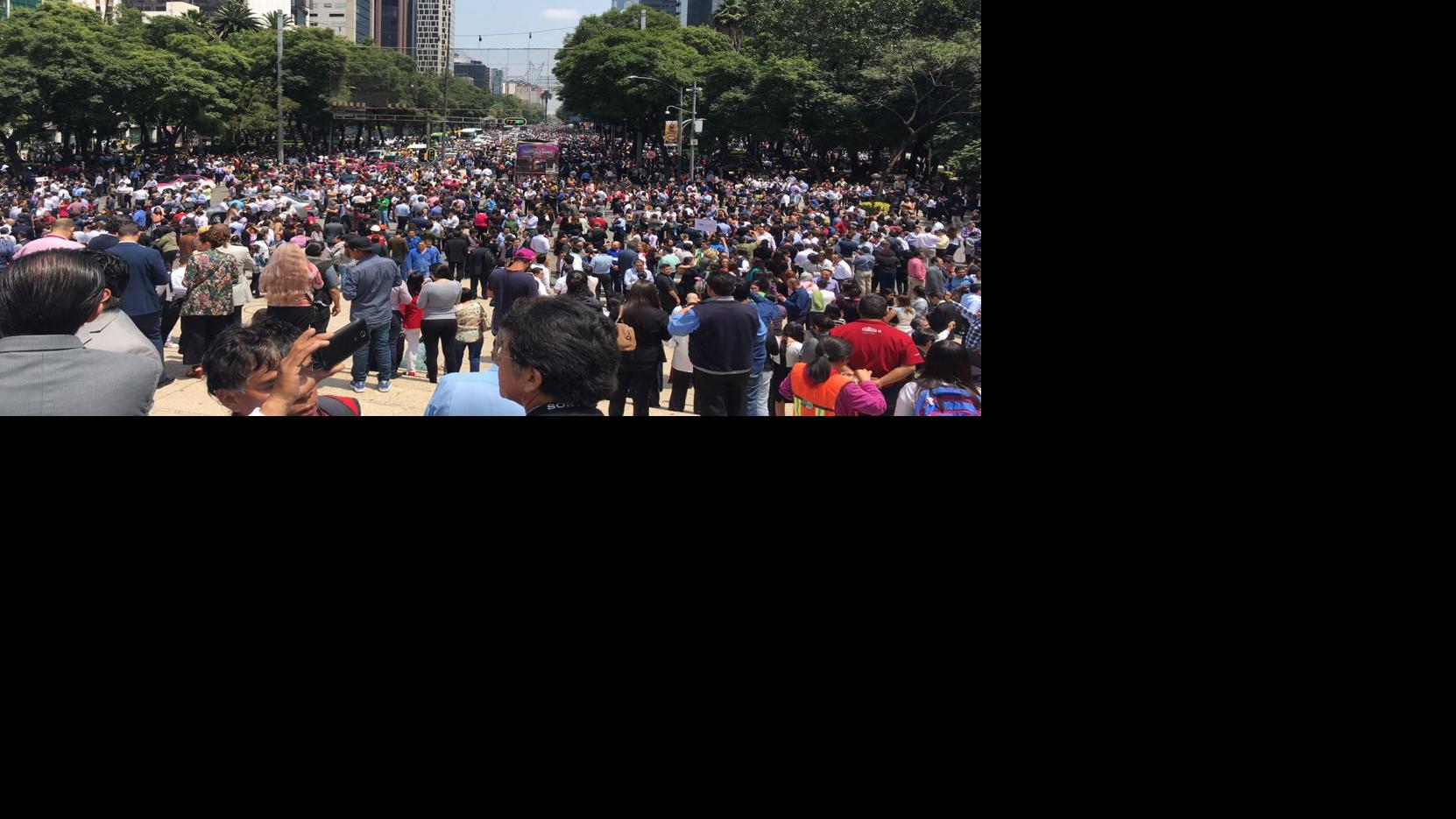 Powerful earthquake hits central Mexico, collapses buildings