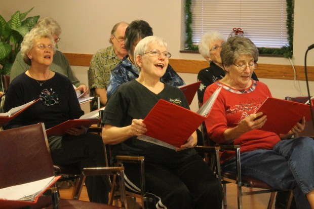 Beatrice Senior Singers prep for holiday performances | Local News ...
