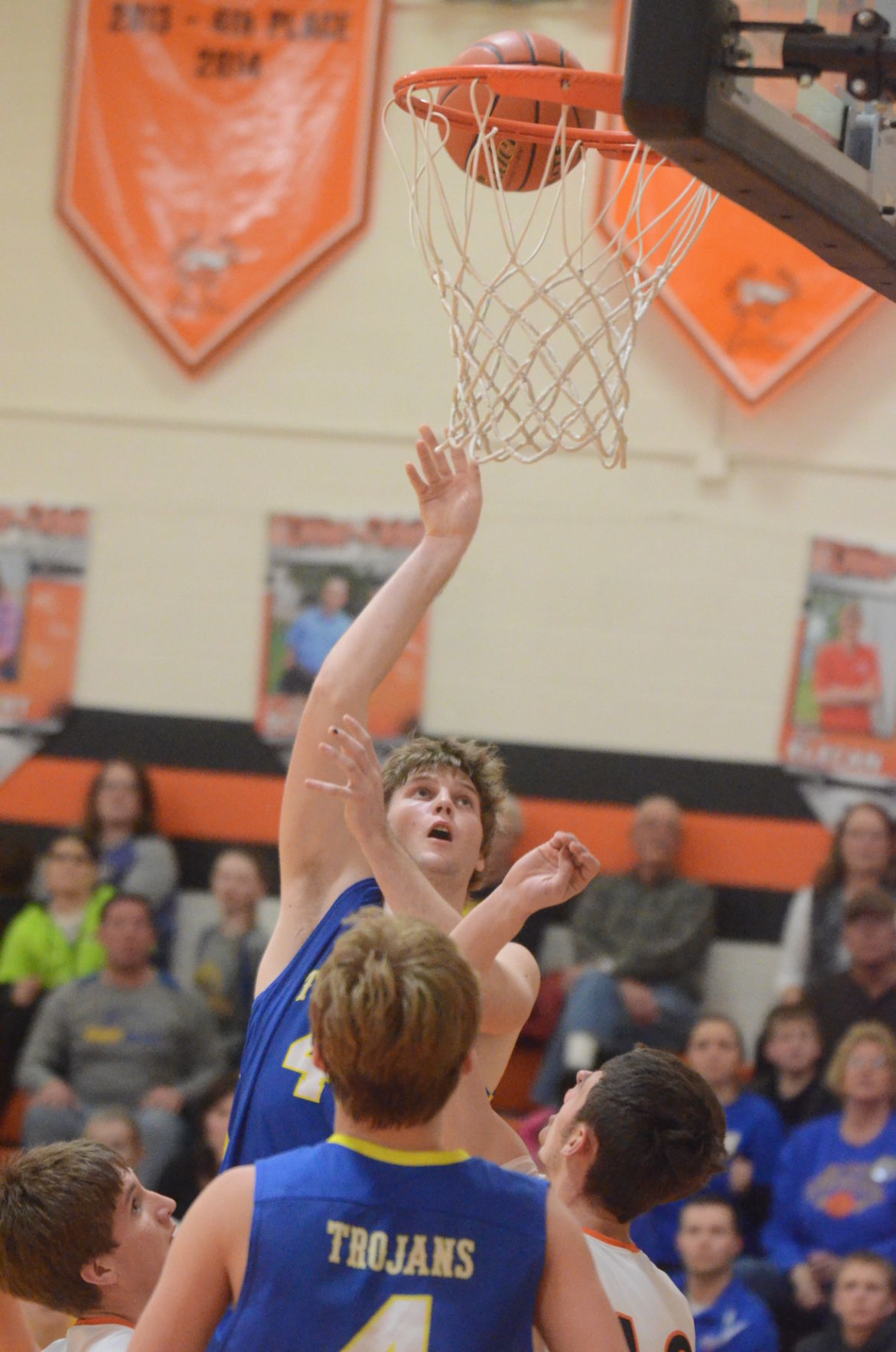 DillerOdell holds off Tri County Basketball