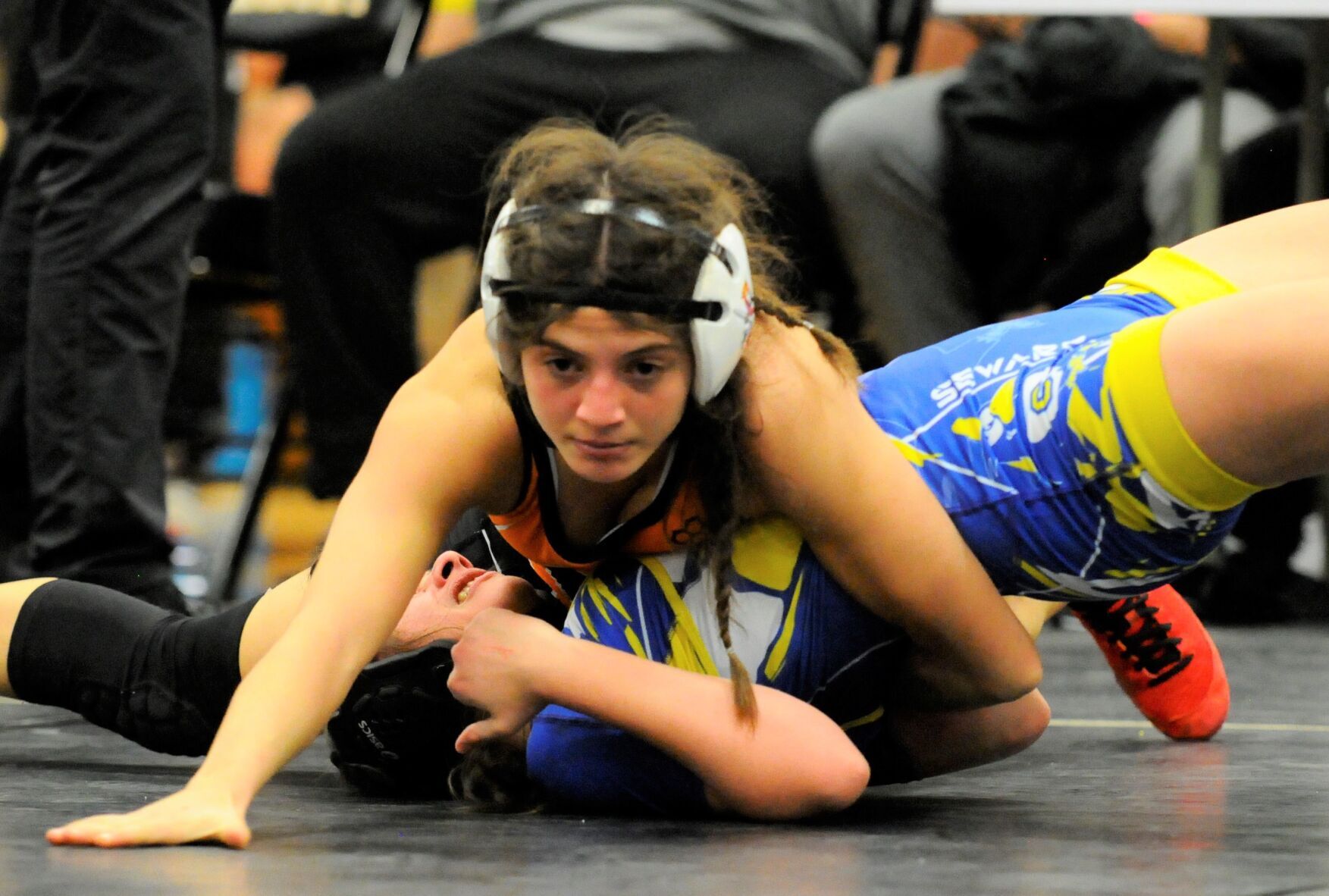 Lady O sending 2 wrestlers to state