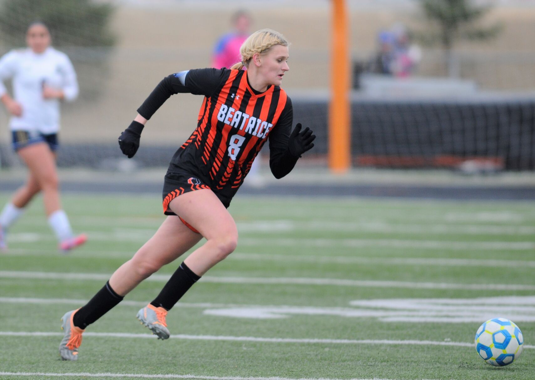 Late goal lifts York girls over Beatrice