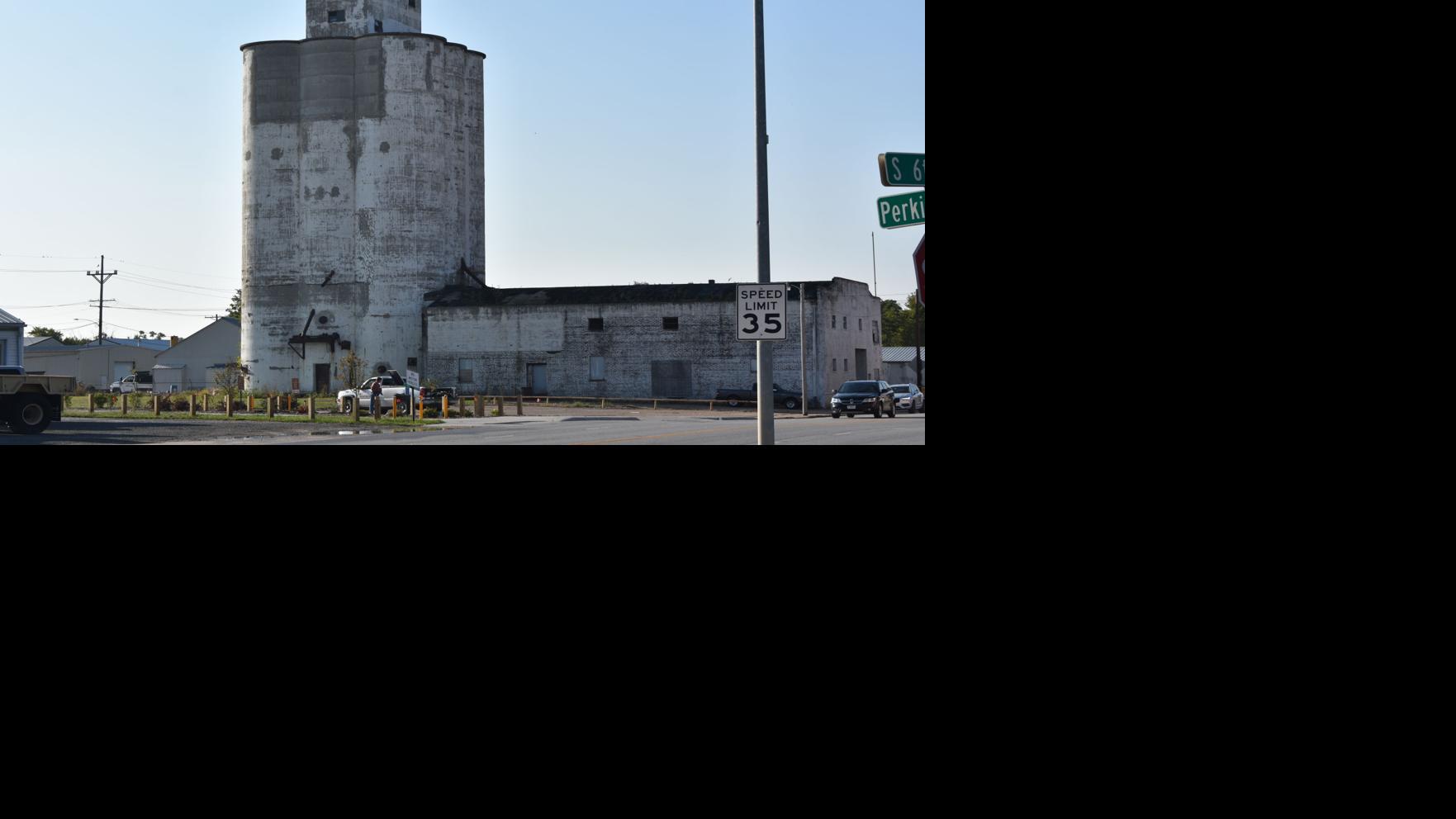 Council approves grain elevator demolition bid