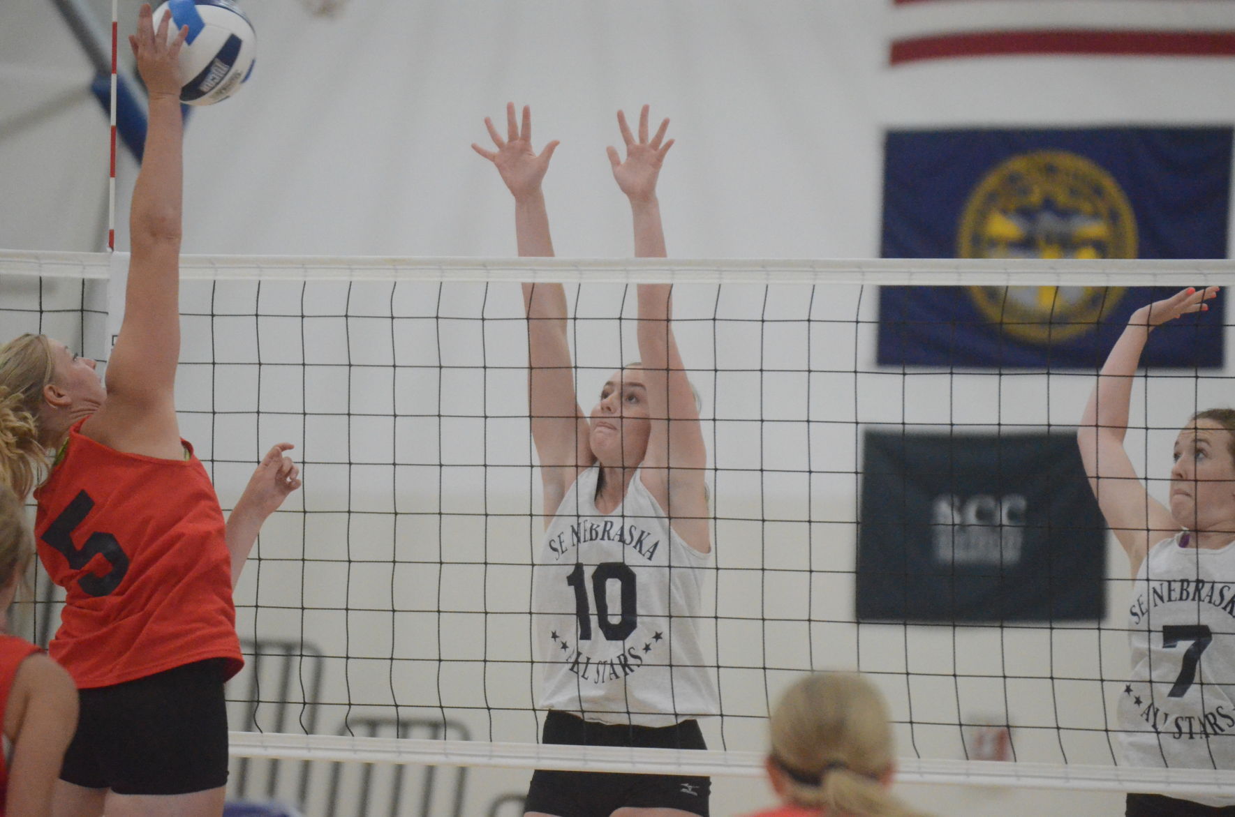 West overpowers East in volleyball match