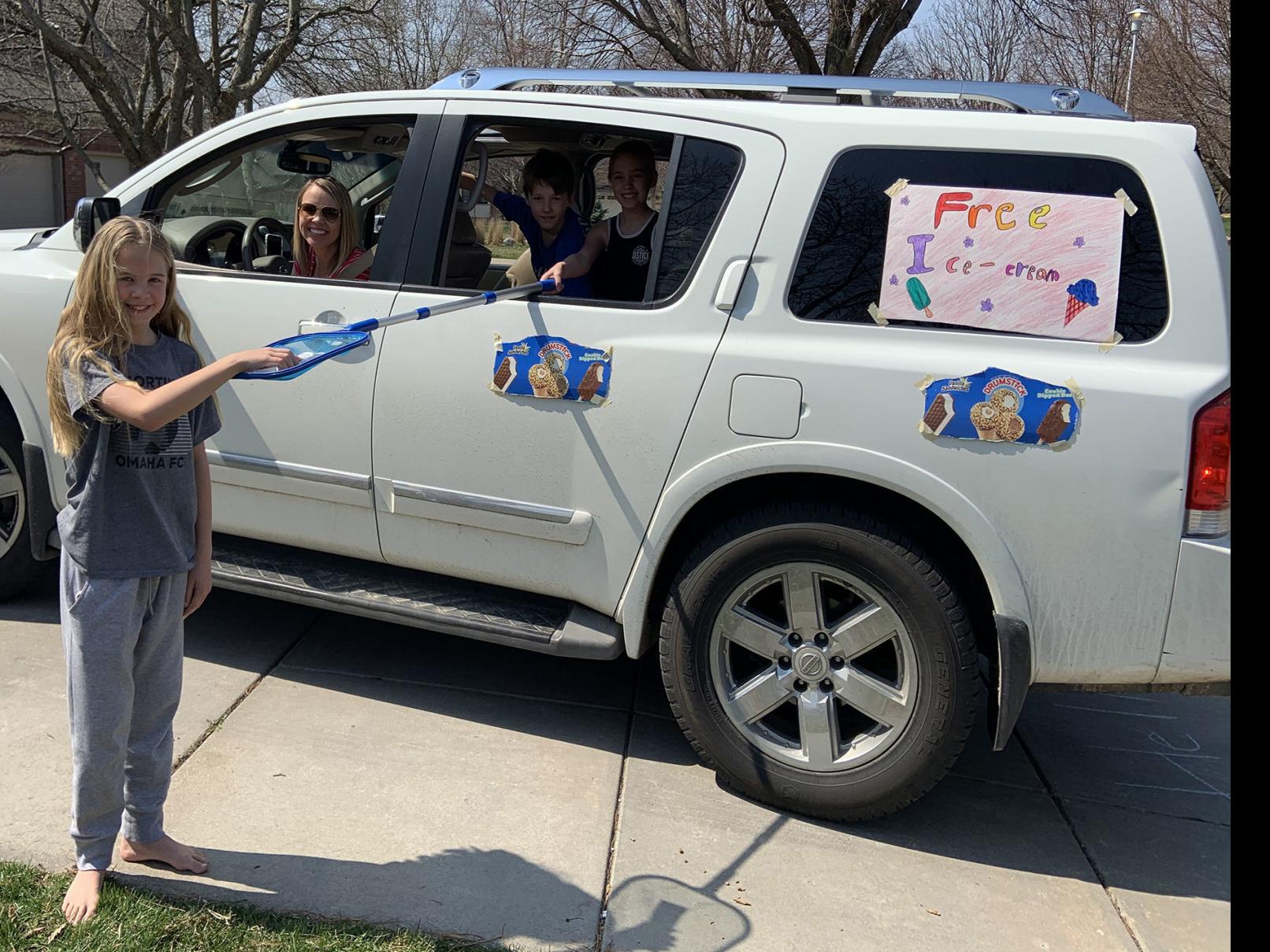 Lincoln Family Takes A Spin In Its Socially Distant Ice Cream Truck Local News Beatricedailysun Com