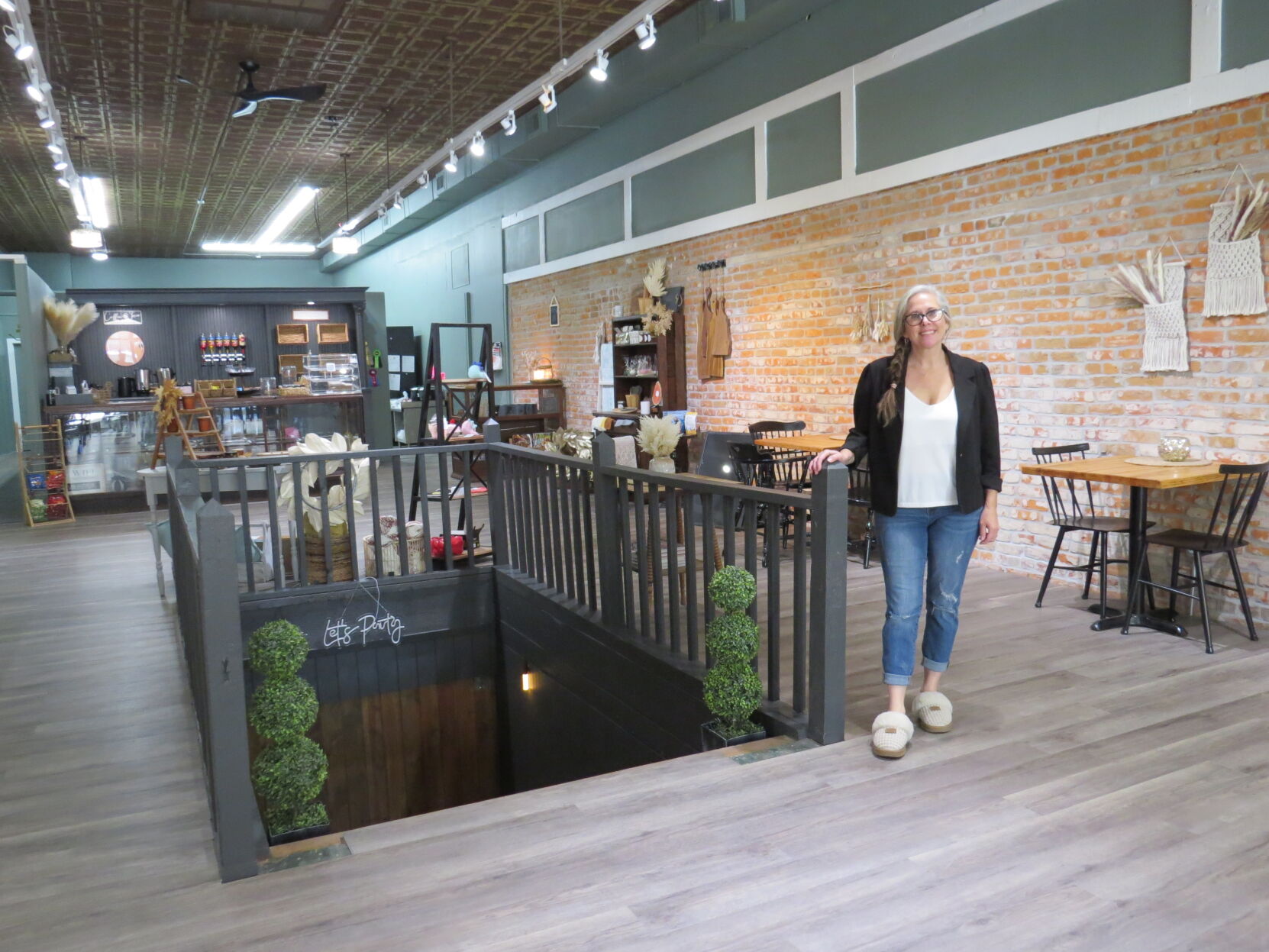 Downtown Beatrice cafe to reopen Friday