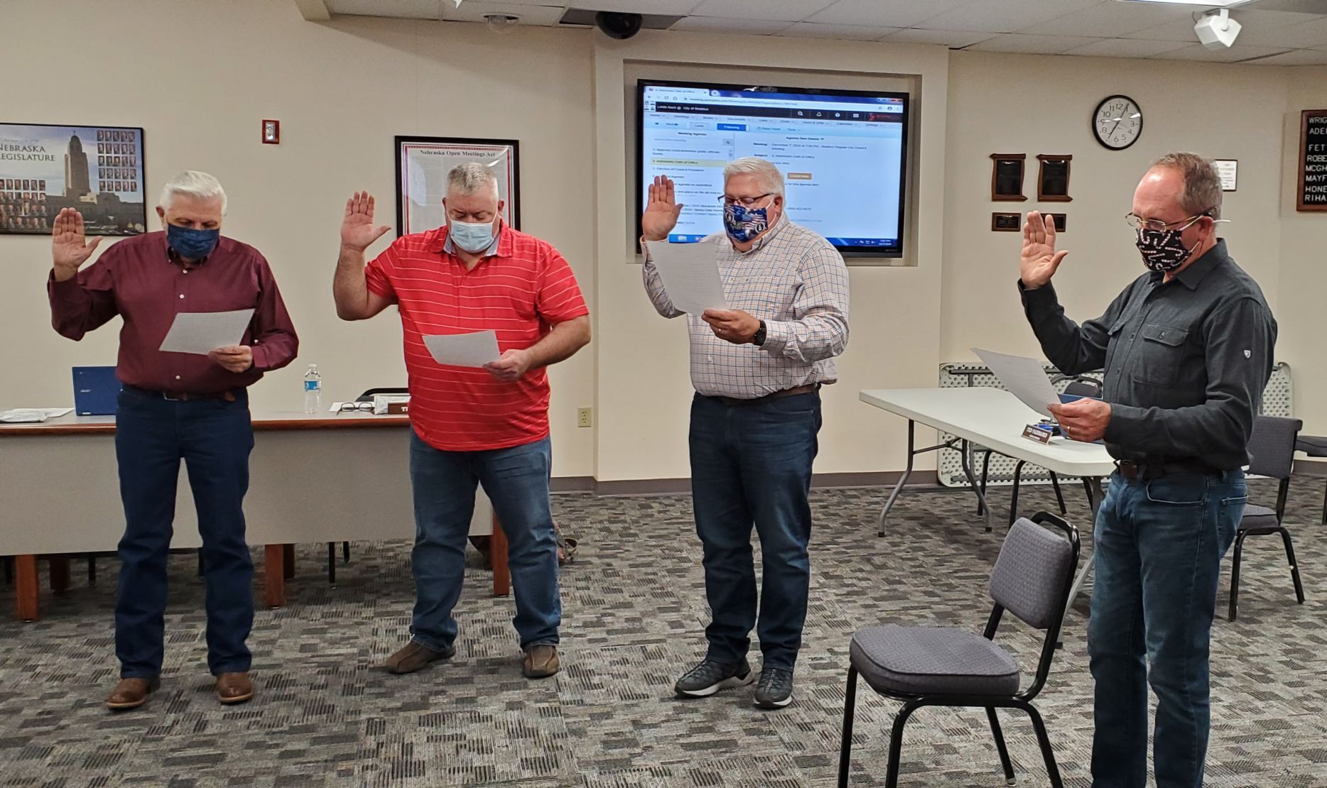 Newly elected City Council members take oath of office