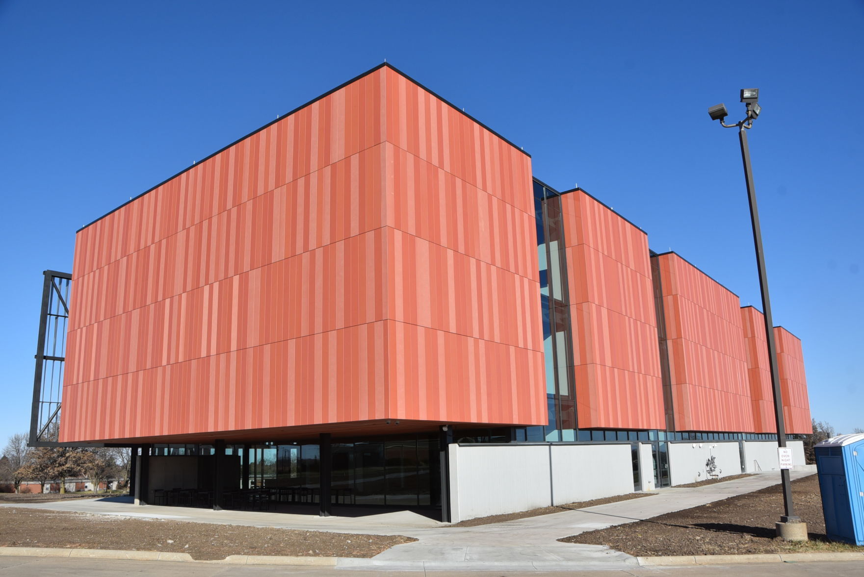 SCC students begin spring semester in new Academic Excellence building