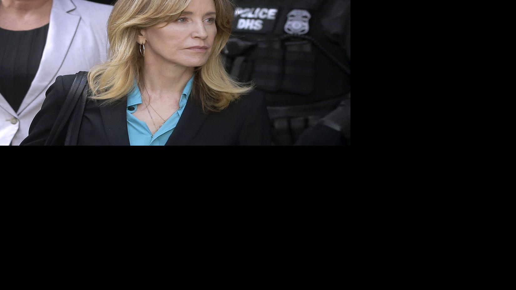 Huffman, 12 other parents to plead guilty in college scheme