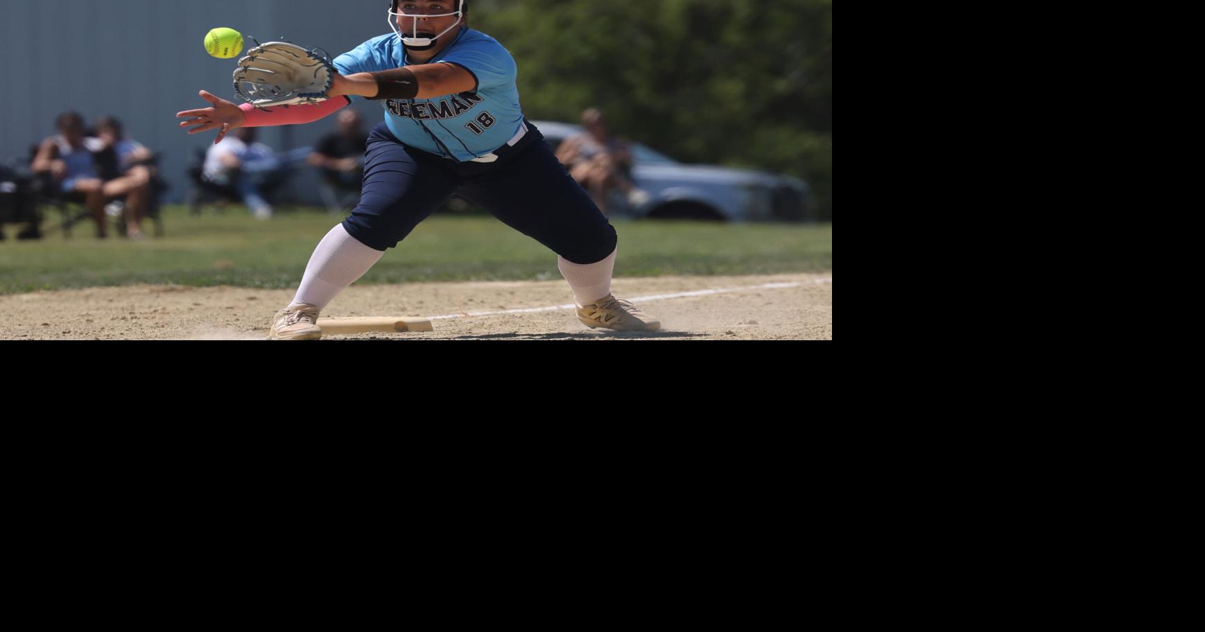 Freeman splits games at home triangular