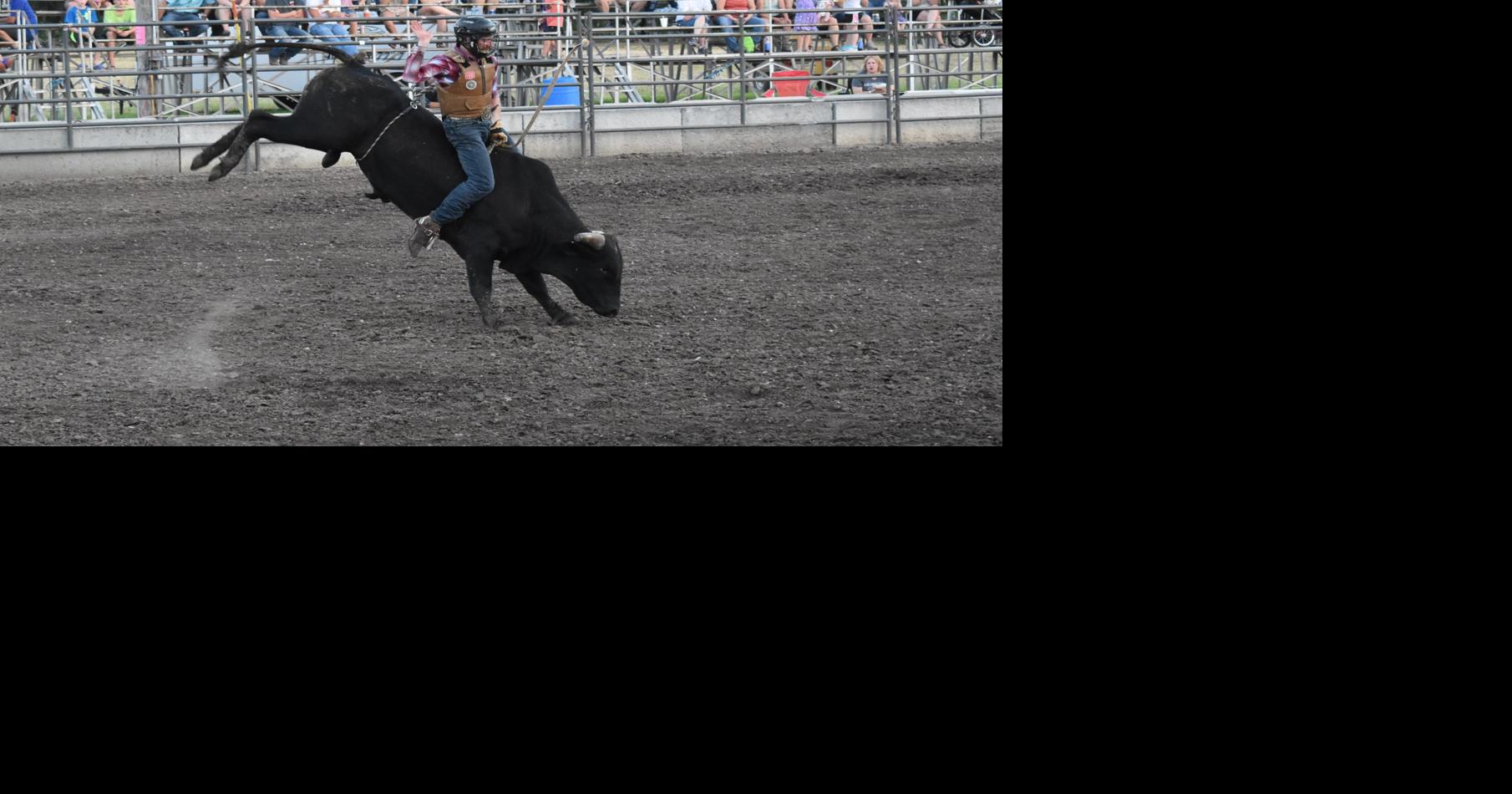 Diller Picnic features bull riding event