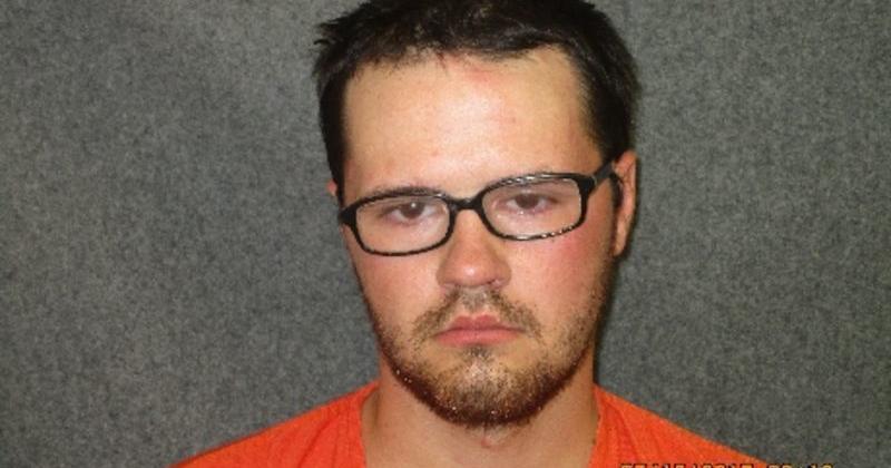 Man arrested for assaulting pregnant woman