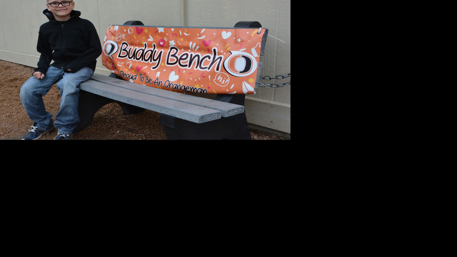 &lsquo;Buddy benches&rsquo; arrive at Beatrice