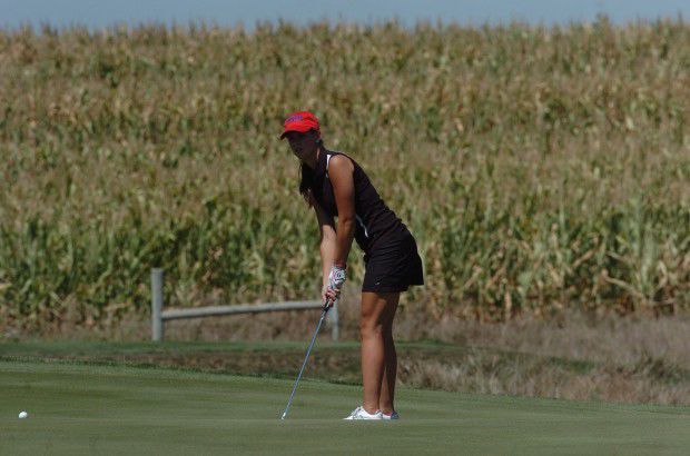 Beatrice golf team wins home invitational