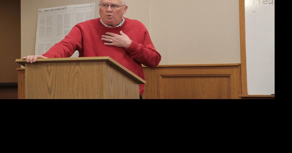 Community meeting Beatrice housing held at library