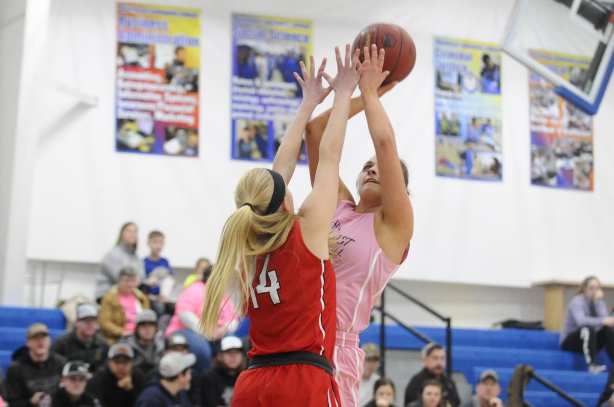 Northeast S Sharp Shooting Takes Down Lady Storm Basketball Beatricedailysun Com