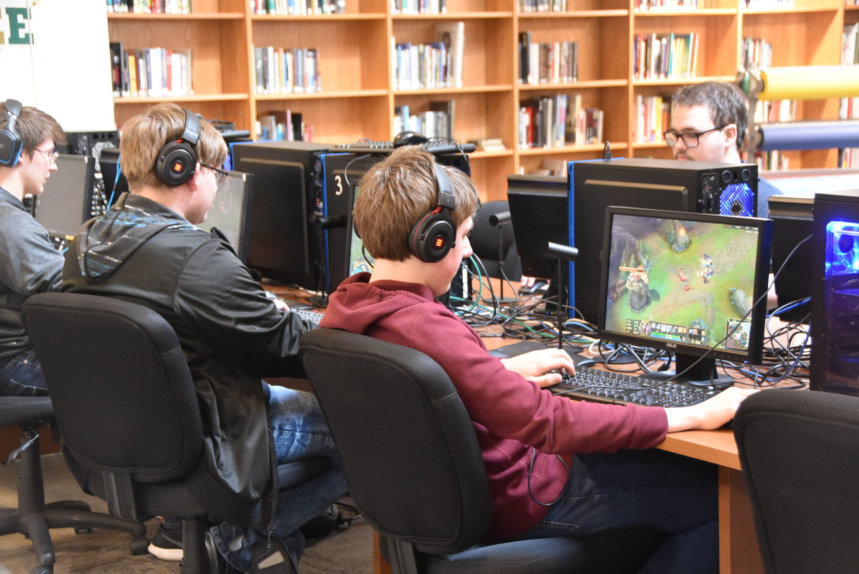 Beatrice High School starts esports team