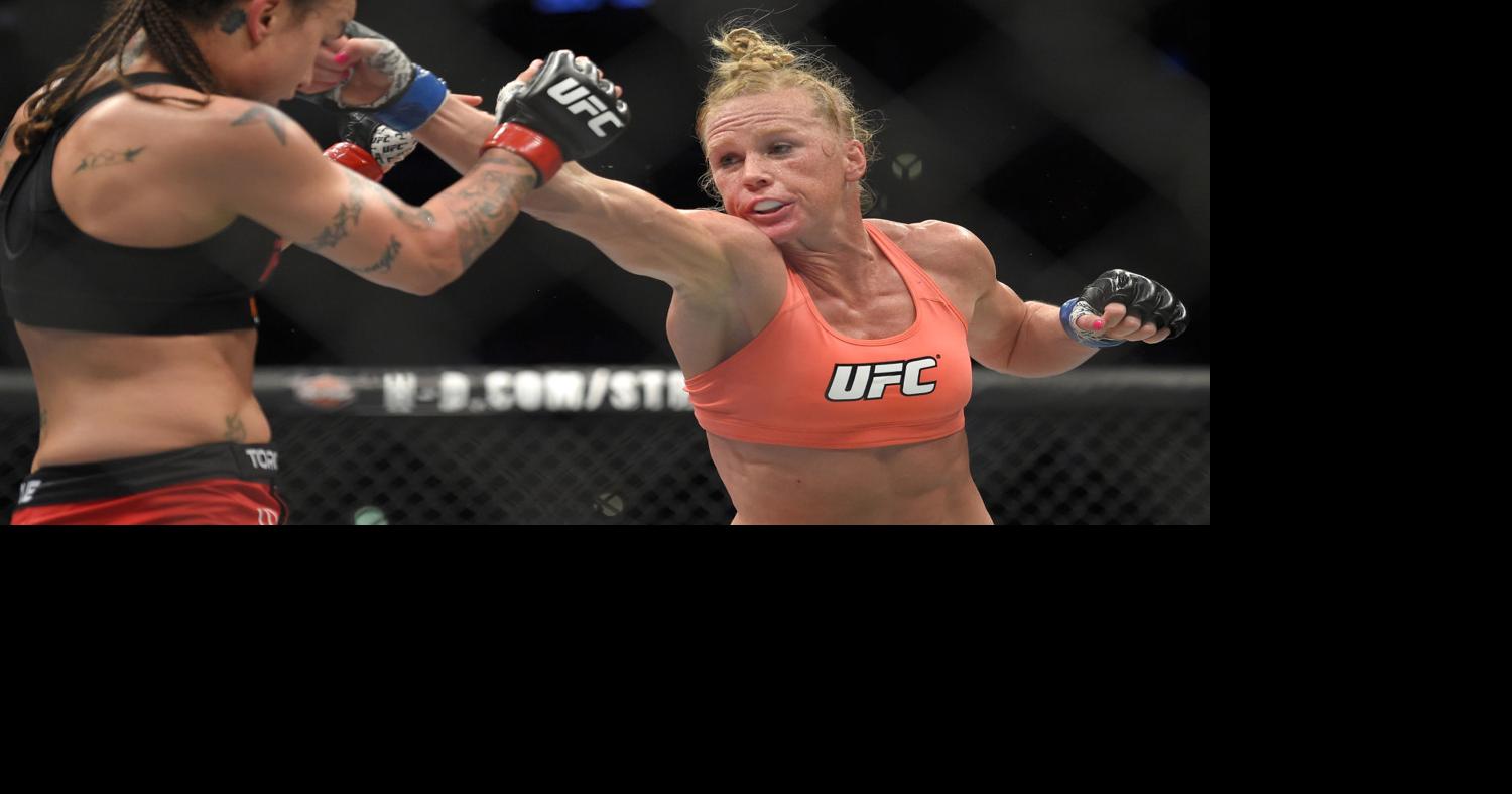 Ronda Rousey will fight former boxer Holly Holm on Jan. 2