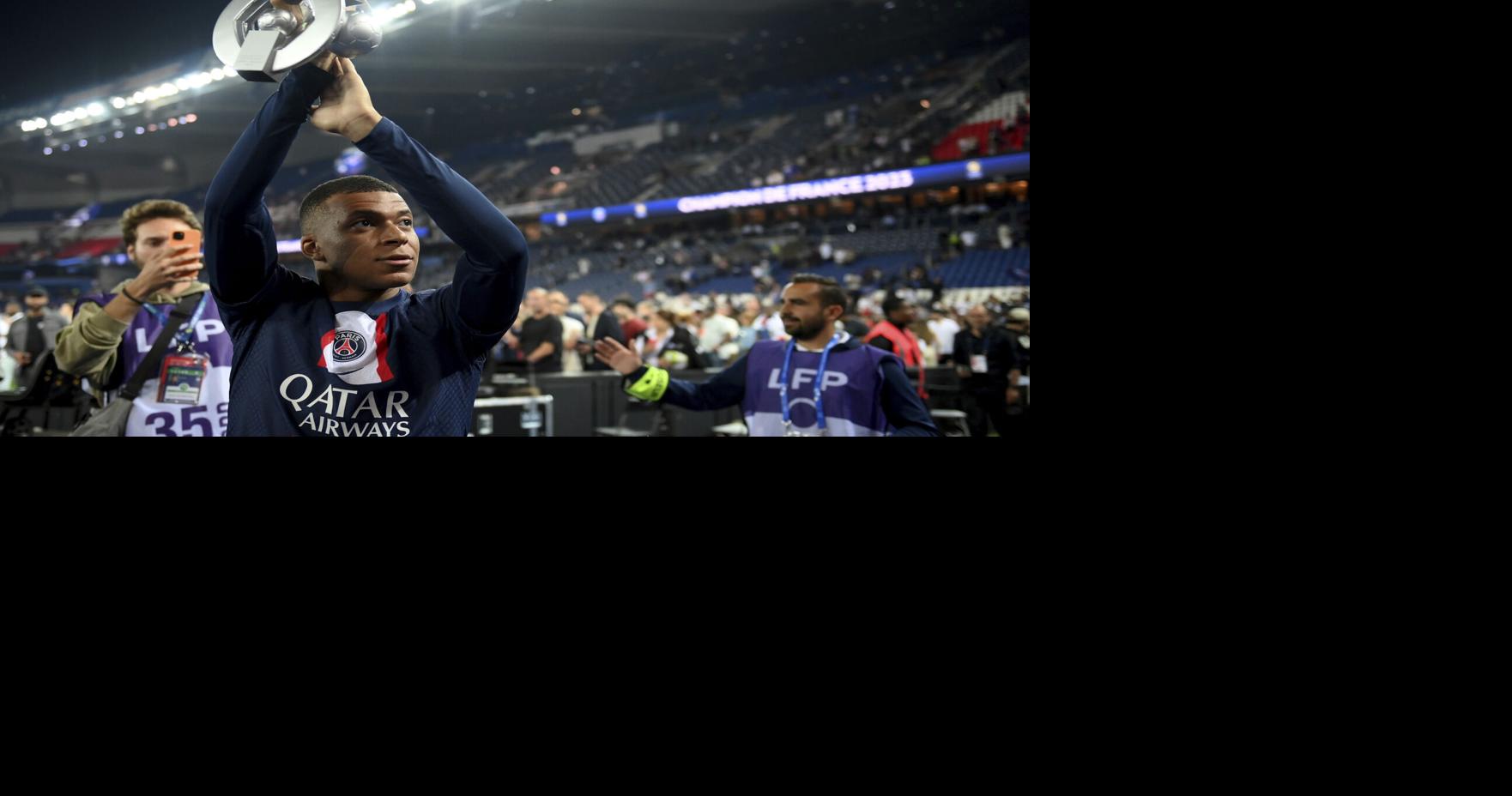 AP source: Mbappe informs PSG he will not trigger contract extension