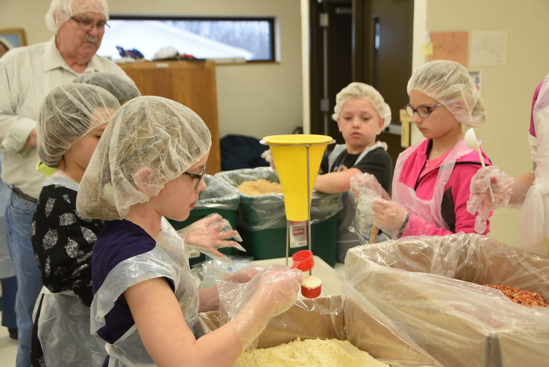 St. Paul students make Mercy Meals for families in need