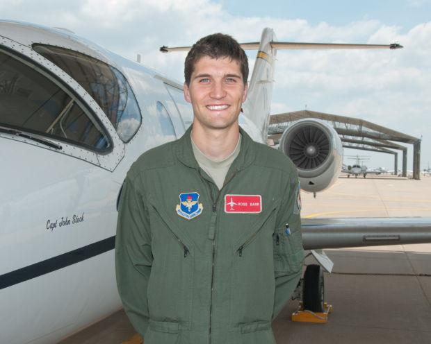 Second Lieutenant Ross Barr earns pilot wings
