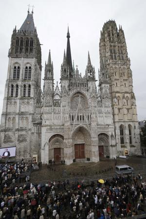 Fire in medieval Rouen cathedral brings back memories of 2019 Notre Dame blaze