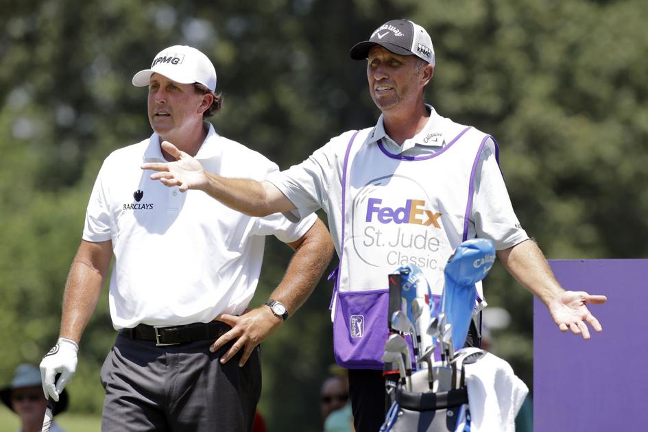 Mickelson, longtime caddie 'Bones' Mackay to part ways