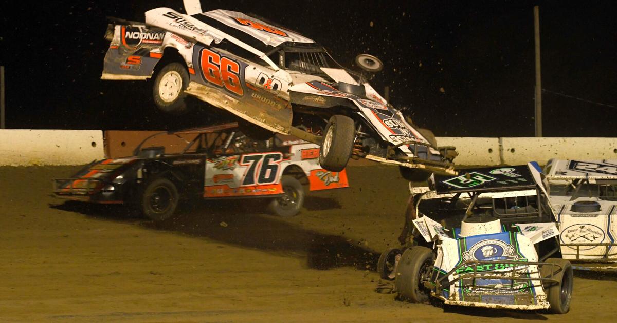 Wrecks highlight the night at Beatrice Speedway