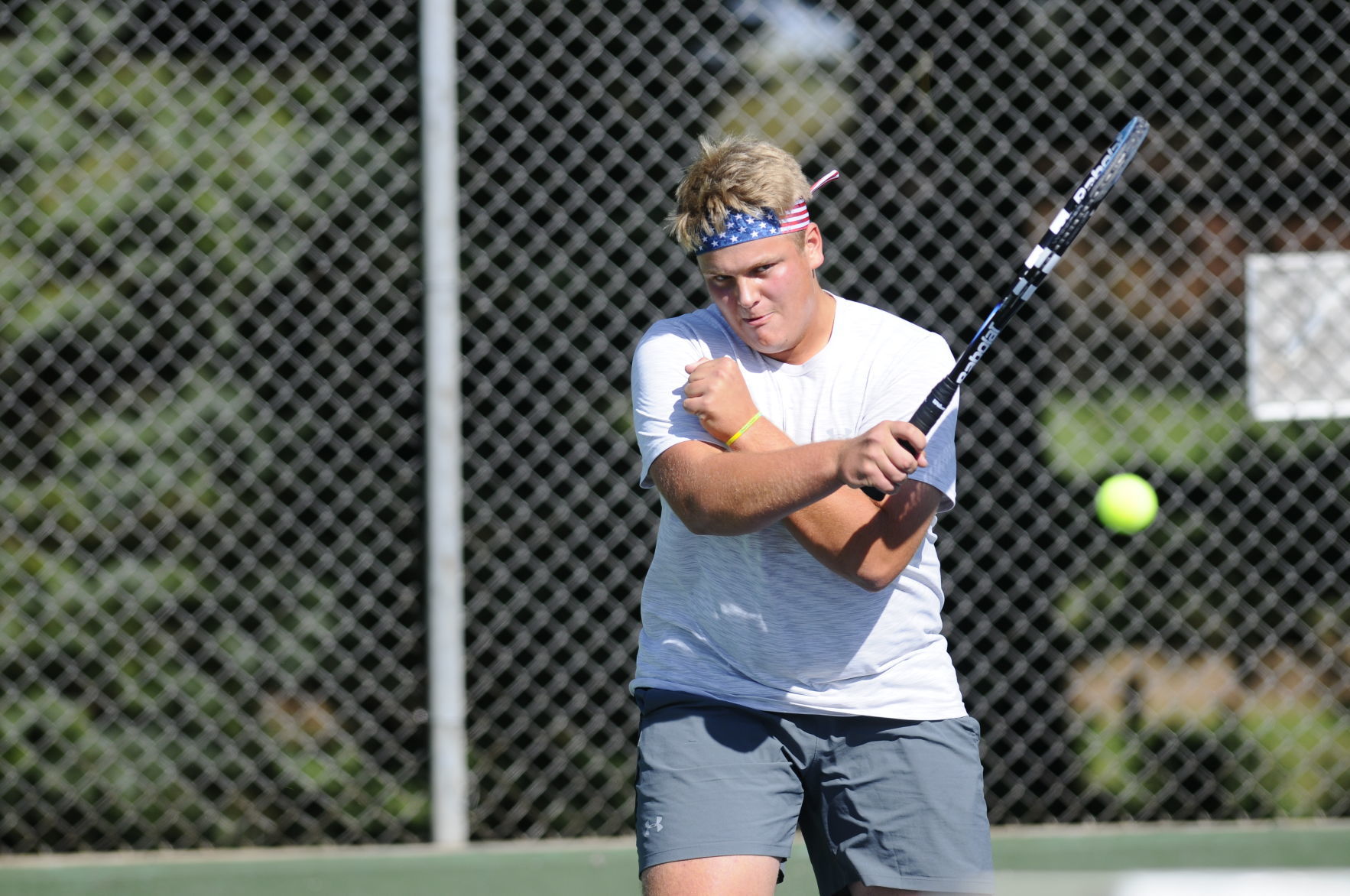 Orangemen tennis fights hard at state