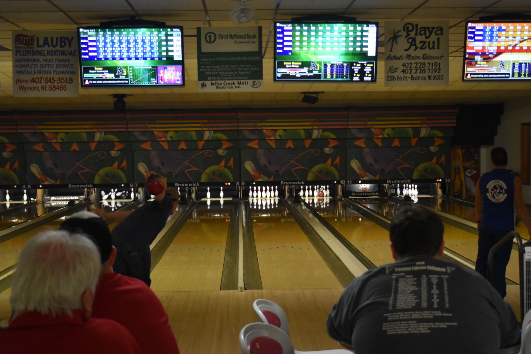 Bowling builds relationships