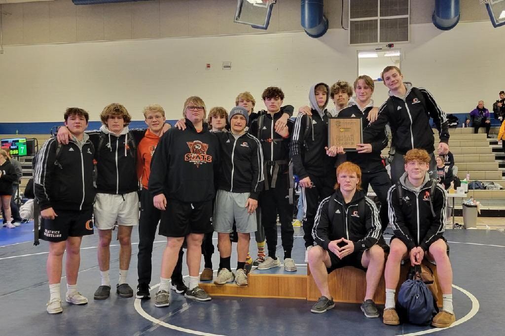 BHS wrestling teams win conference titles