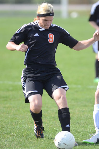 Norris downs Beatrice 1 0 in district semis