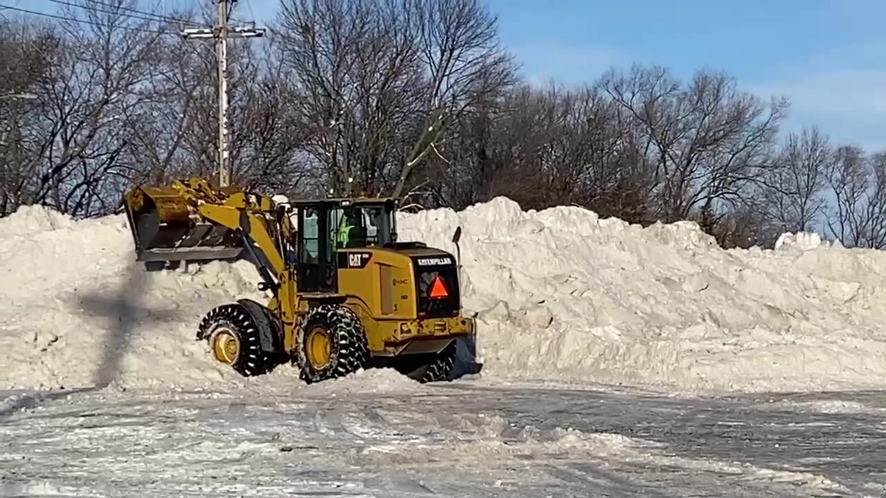 City cleans up from snow storm