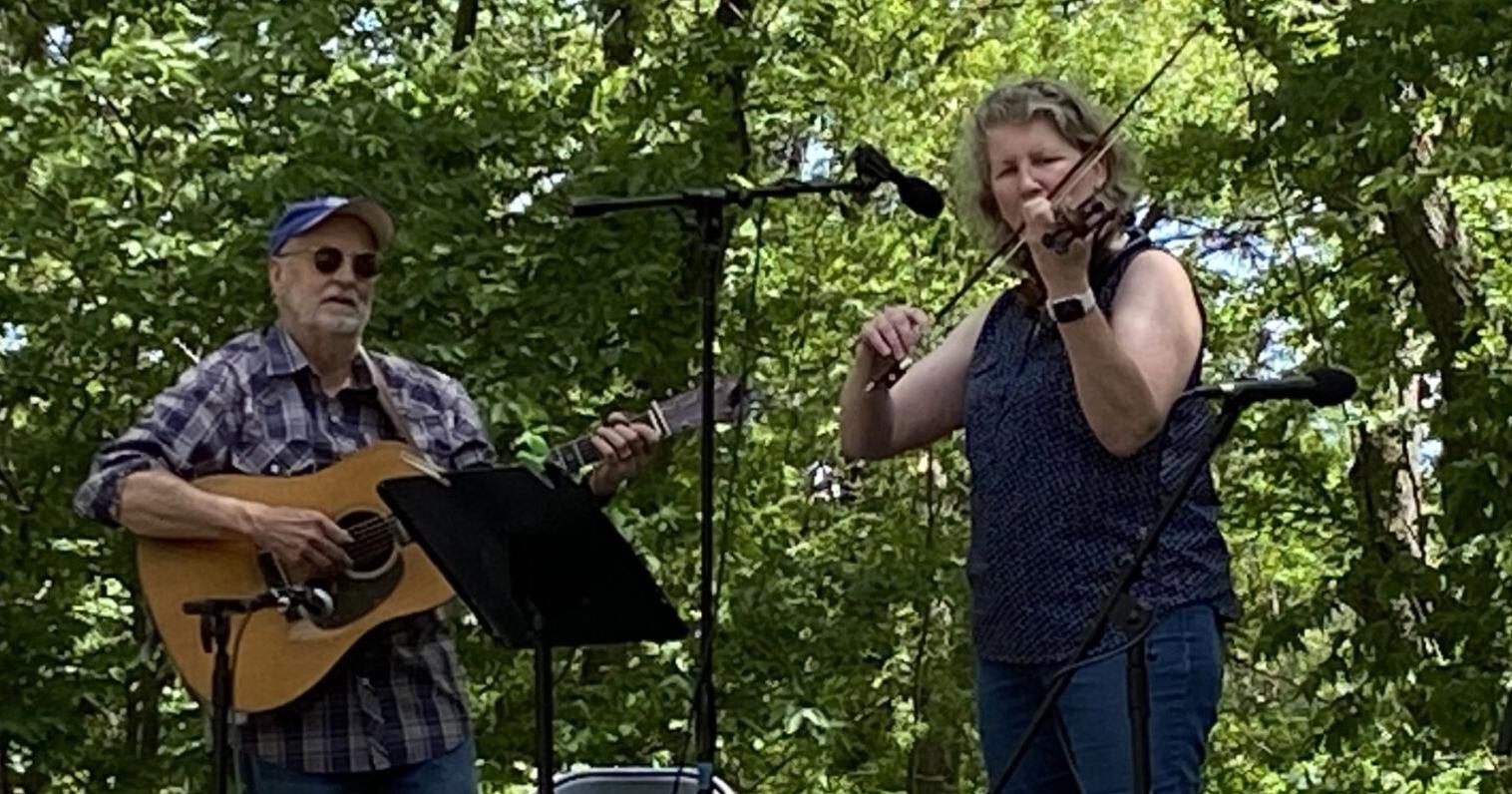 Homestead hosts fiddle festival - Vimarsana News