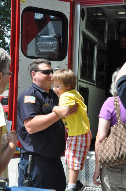 Firefighters talk safety at Beatrice Public Library