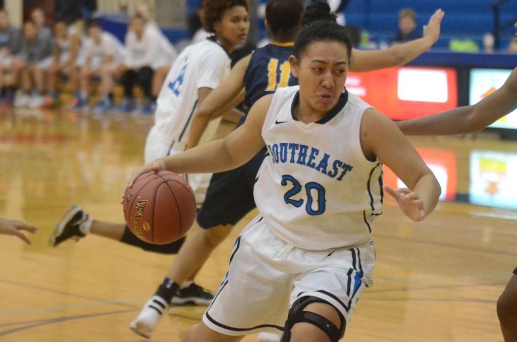 Lady Storm Falls To Defending National Champs Basketball