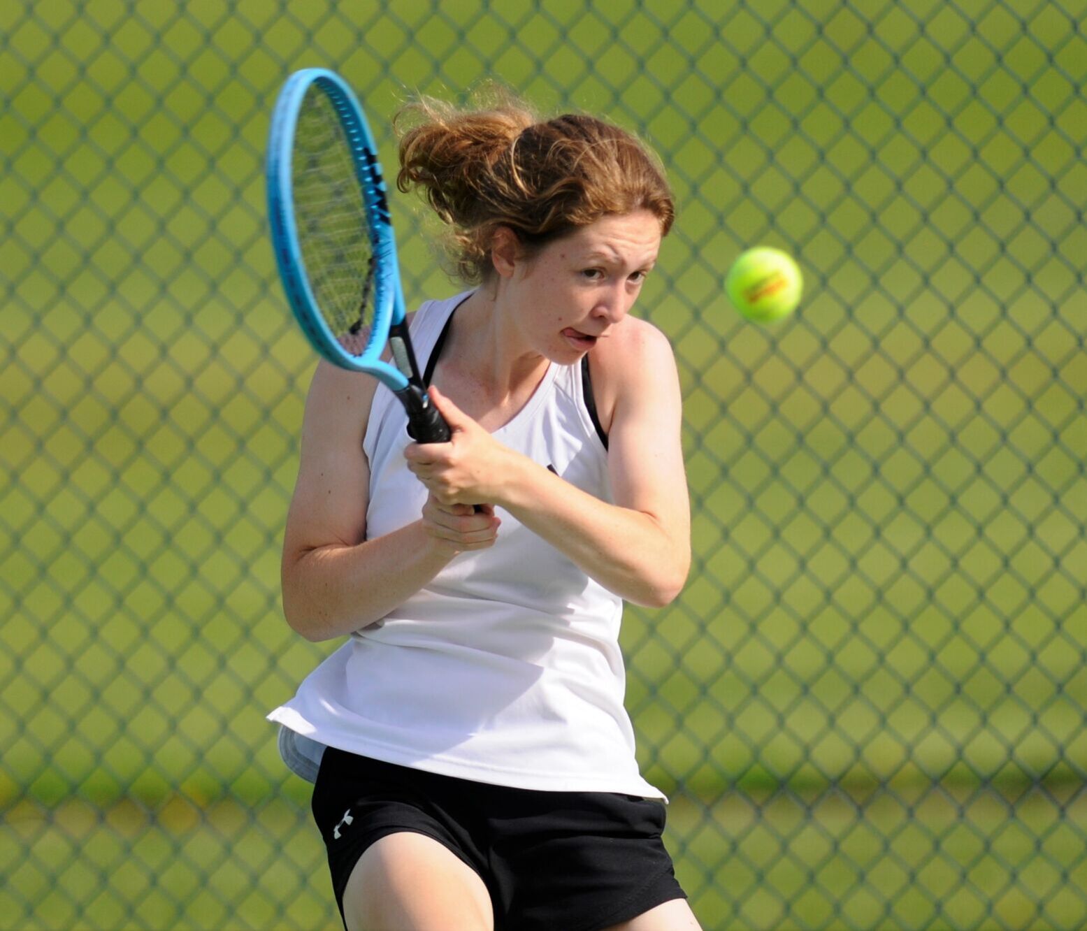 Lady O tennis players compete at State