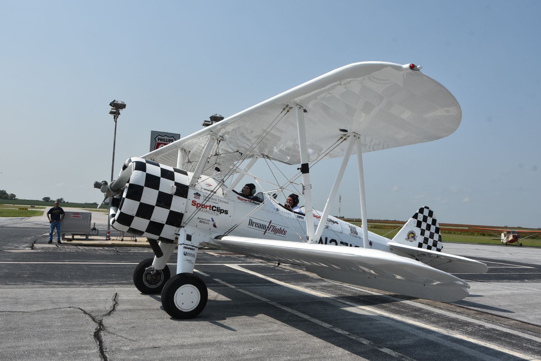 Local WWII veterans take Dream Flights