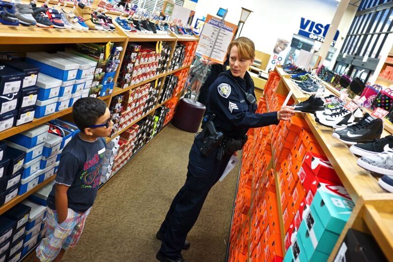 Fred meyer 2025 shoes department