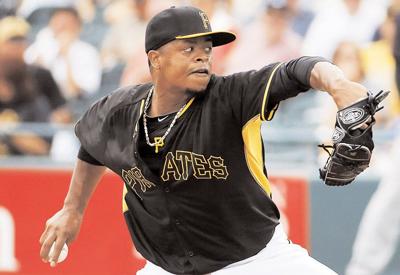 Pirates sign Ivan Nova to 3-year deal