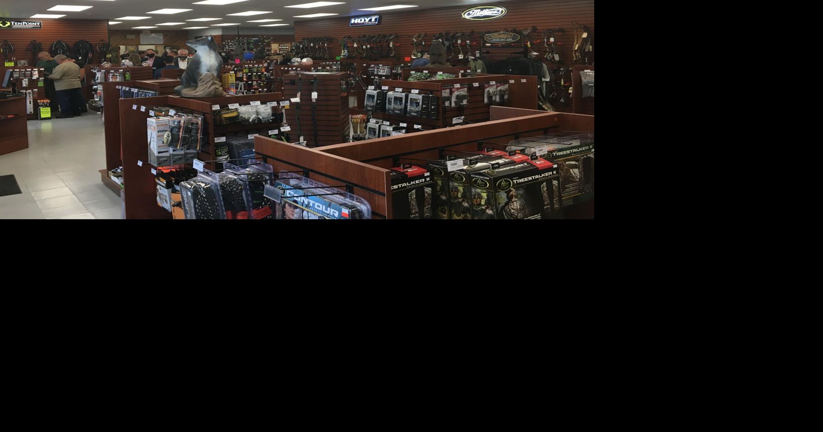 Juniata Trading Company holds ribbon cutting ceremony for new indoor