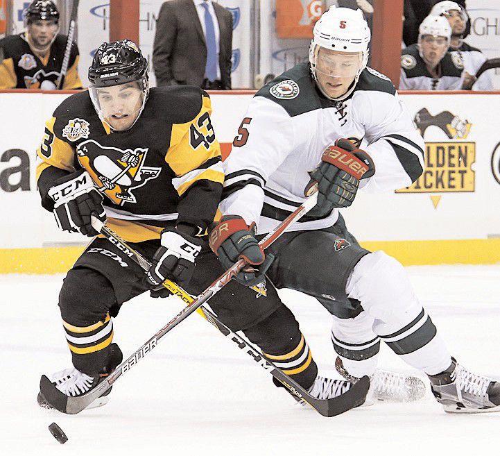 Malkin scores twice in return, Penguins defeat Ducks 4-1