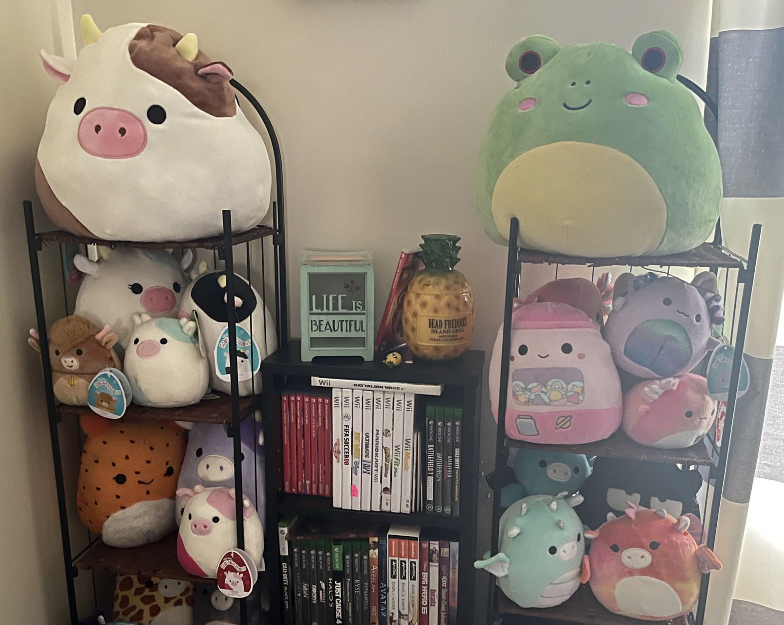squishmallow display shelf