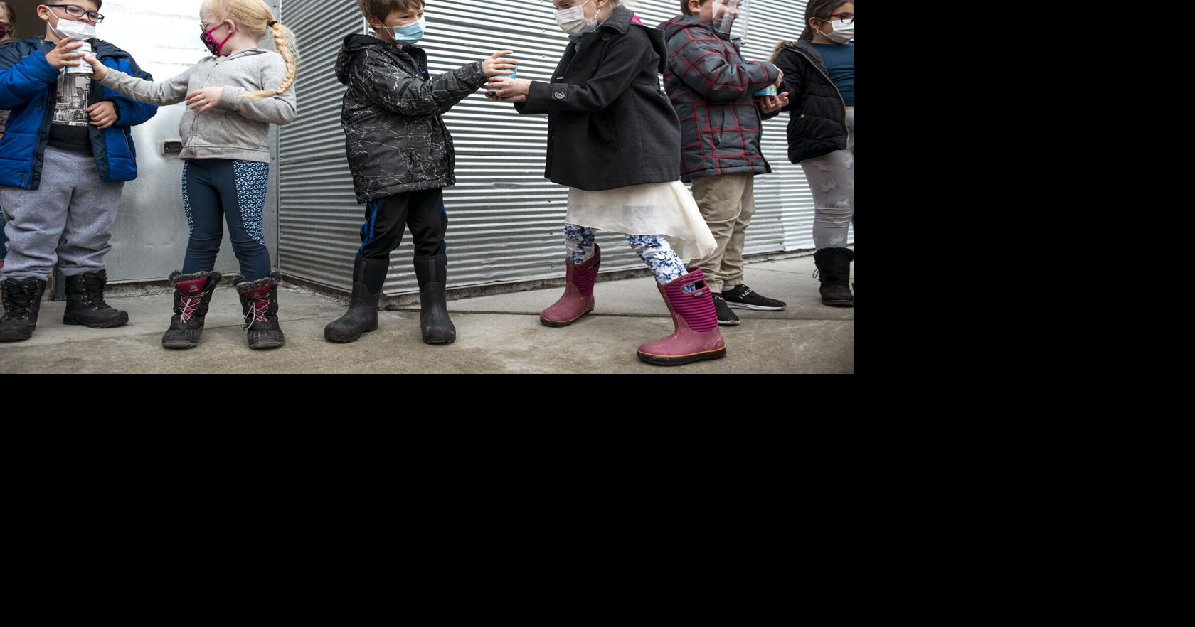 Ridge View class learns through food bank fundraiser Education