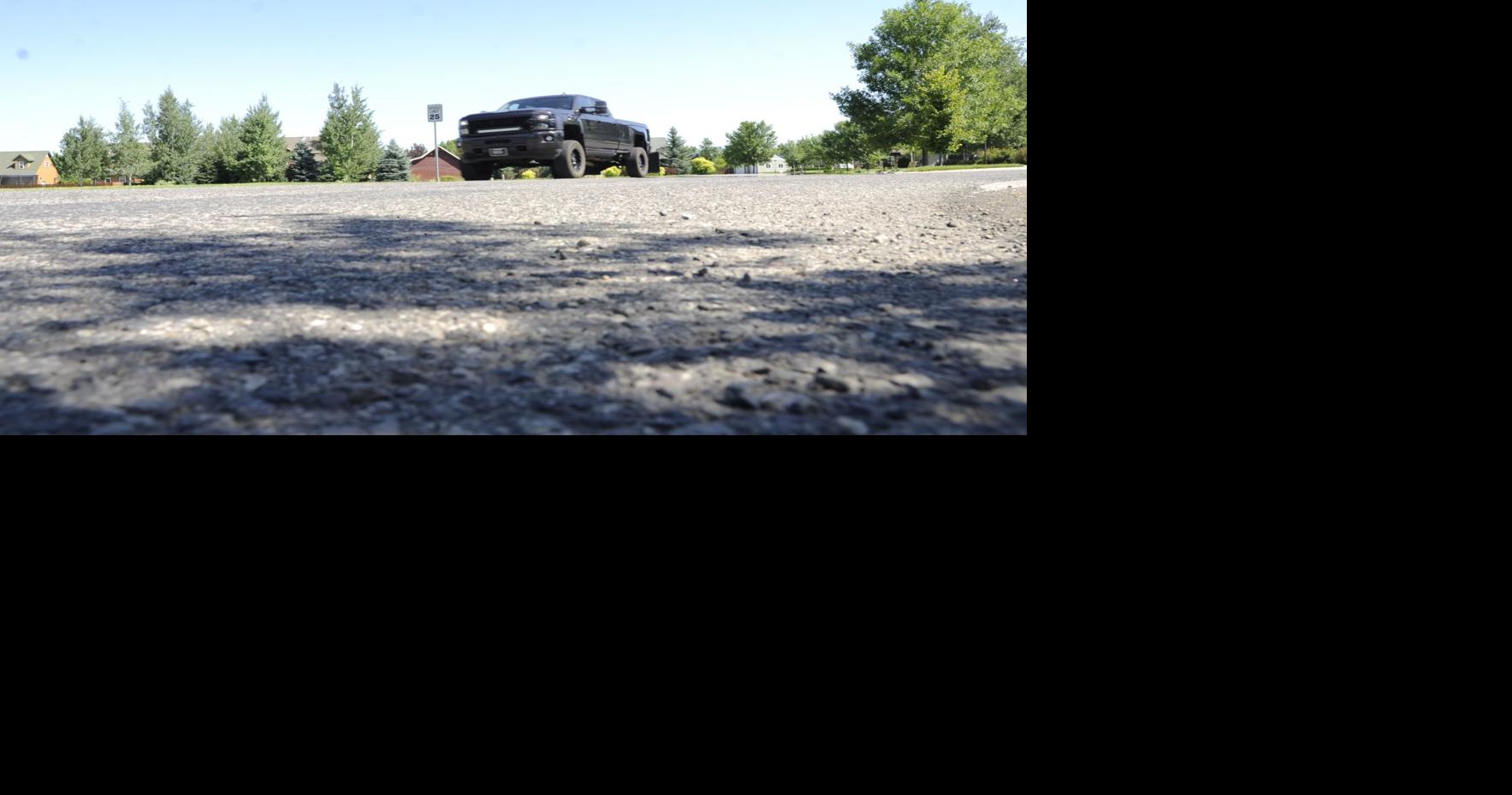 Landmark subdivision residents to form RID for roads County