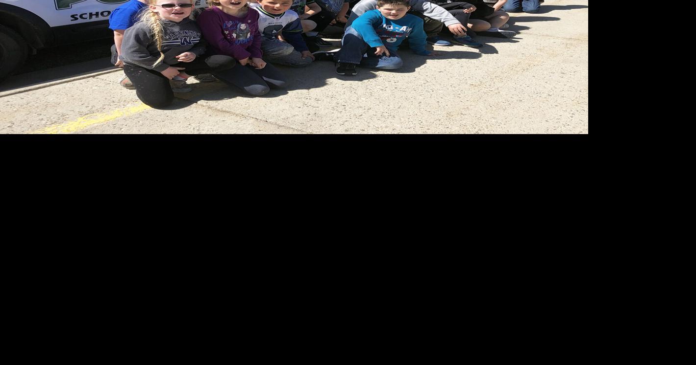 Ridge View kids enjoy touring patrol car Features