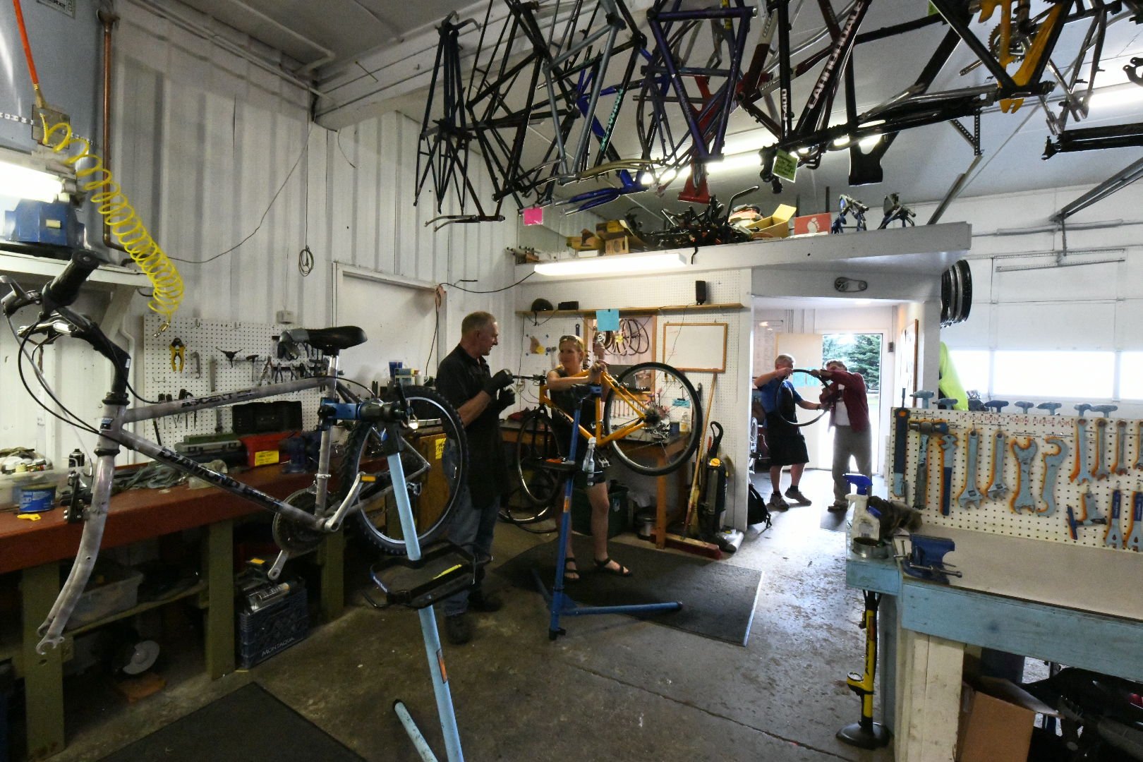 bozeman bike kitchen        
        <figure class=